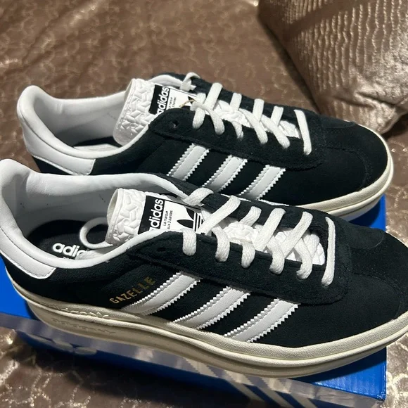 Brand new adidas gazelle Black and White Platform Sneakers 6.5 - Picture 7 of 12